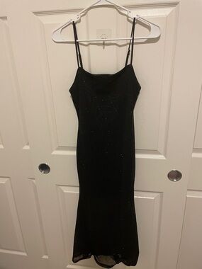 Elegant Black Spaghetti Strap Dress - Classic Evening Look